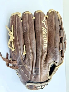 Guante de softbol lanzamiento rápido Mizuno Franchise - Lanzamiento a la derecha - Tamaño: 13,5" - Imagen 1 de 10