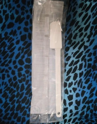 Pampered Chef MINI SKINNY SCRAPER  1704  7.75" RETIRED Small Jars~ NEXT DAY SHIP - Image 1 of 4