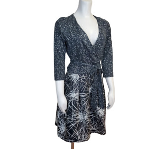 Diane von Furstenberg Print Wrap Dress Sz 8 Jewel Stella & Lightbeam Silk + Wool