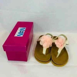 Brand New Toddler Girls Size 5 Beige Flower Sandals - Picture 1 of 6