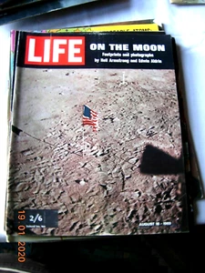 Life Magazine Vol 47 No 4, August 18, 1969 Apollo 10 On the Moon Footprints - Picture 1 of 1