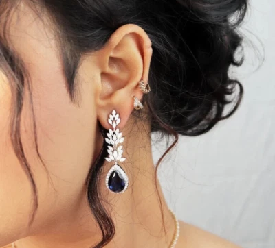 Pendientes de araña para boda pera zafiro natural y diamante oro blanco de 14 k Foto 1 de 4