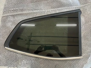 2018-2025 Atlas Quarter Glass (Passenger Side) OEM# 3CN845298FNVB - Picture 1 of 3