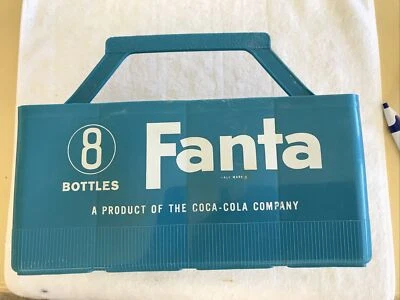 FANTA SODA VINTAGE 8 BOTTLE PLASTIC CARRIER, PRODUCT OF COCA COLA - Image 1 of 4