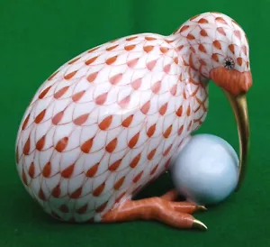 HEREND RUST RED FISHNET KIWI BIRD WITH EGG - 15334. - Picture 1 of 18