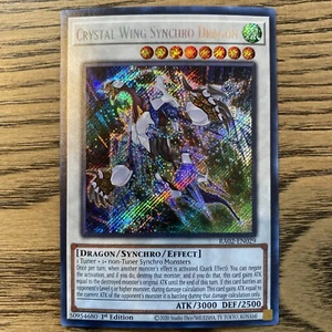 Crystal Wing Synchro Dragon (UR) • RA02-EN029 • 25° Anniversario • 1° Edizione • NM - Foto 1 di 3