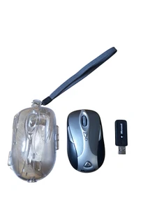 Microsoft 1065 Wireless Notebook Presenter Mouse 8000 with USB And Case - Picture 1 of 4