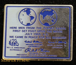 APOLLO 11 MISSION LUNAR MEMORIAL MOON PLAQUE HAT PIN NASA JULY 1969 TIE TAC WOW - Picture 1 of 24