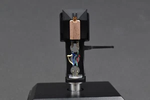 Technics EPC-205C-IIS MM Cartridge with SH-98 Headshell -Titanium Pipe Cantileve - Picture 1 of 6