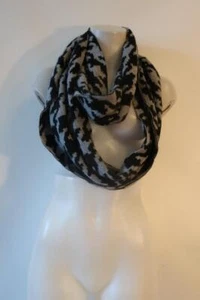 Womens C By Bloomingdale's Gray Black Houndstooth Cashmere Infinity Scarf OS * - Picture 1 of 4