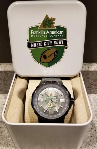 2014 NOTRE DAME ~ Music City Bowl ~ Fossil Black Watch ~ Team Issued ~ NIB Cover