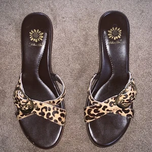 Women's Yellow Box Elf Leopard Print Calf Hair Wedge Slides Buckle Flip Flops 7 - Picture 1 of 7