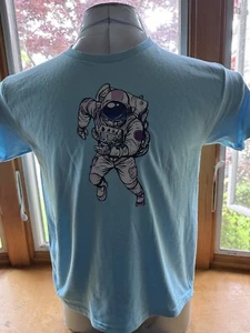 Kids Clothes Unisex  Medium T-Shirt Fun, Exciting, Adventurous Graphic Design - Picture 1 of 2