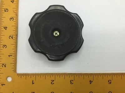 Tapa de llenado de aceite 100-2205 LPM 1002205 también 4921461 AC-Tusk SK30201119JE Foto 1 de 3