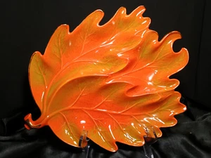 Bandeja grande vintage para servir de cerámica MCM California naranja/rojo/dorado hoja #806 - Imagen 1 de 11