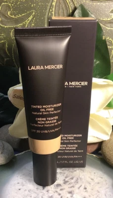 Crema hidratante tintada Laura Mercier perfeccionadora sin aceite 2W1 natural SPF20 50 ml 1,7 oz Foto 1 de 4