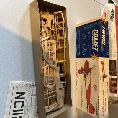 COMET CURTISS ROBIN 22" WINGSPAN #3303 NEW FLYING BALSA WOOD AIRPLANE MODEL A - Image 1 of 4