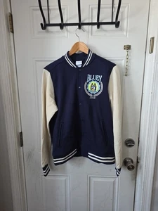 Bluey Tennis Bomberjacke bestickt Unisex XS neu mit Etikett (KD) - Bild 1 von 8