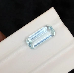 4,69 ct natürlicher geschliffener Aquamarin Smaragd geformter loser Edelstein aus Pakistan - Bild 1 von 8