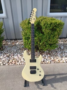 G&l Superhawk Tribute Jerry Cantrell Signature ~ Excelente ~ Bolsa de Concierto Acolchada - Imagen 1 de 10