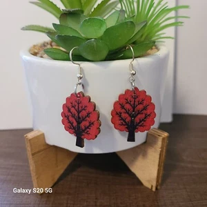 Handcrafted Red Tree Wooden Dangle Drop Earrings NEW Fall Summer Outdoors Casual - Picture 1 of 5