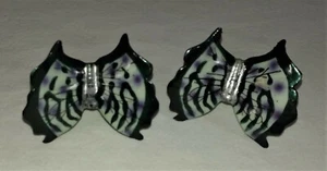 2 KERAMIK SCHMETTERLING ZUM VERSCHLIESSEN AN KERZENLEUCHTERN - ALT 2" x 2 1/2" x 1 3/4" - Bild 1 von 3