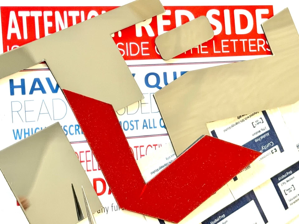 DKM | INSERÇÃO DE GRADE FRONTAL CROMADA PARA TITAN 2016-2019 ABS LETRAS NÃO DECALQUES - Imagem 1 de 1