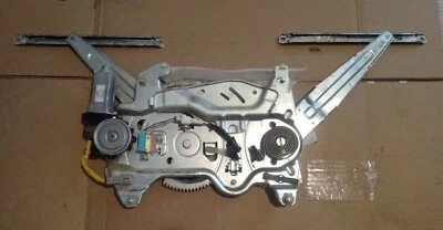Регулятор окна и мотор люка подъемной двери Toyota Sequoia 2001 2002 2003 2004 годов выпуска  - Изображение 1 из 2