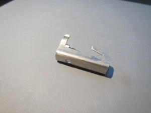 Polaris CLIP-SECONDARY 3/8 W/O TETHER 7081318 - Imagen 1 de 3