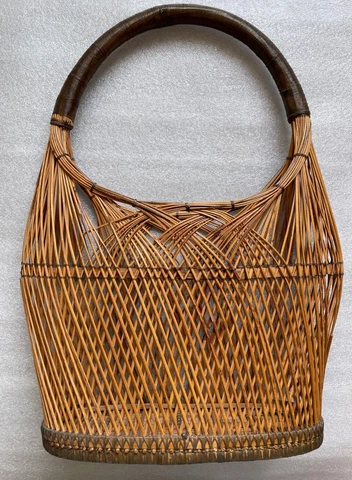 VINTAGE JAPANESE WICKER HAND BASKET, HAND MADE, TIGHT & NEAR MINT Cover