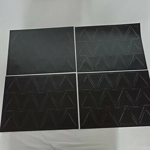  Triángulos de 3 pulgadas - Calcomanías de pared - Vinilos de pared para papel pintado - Triángulos extraíbles de 48 quilates - Imagen 1 de 3