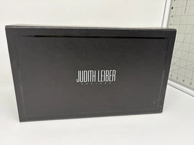 Judith Leiber Couture Empty Box With Closing Magnets 12x7.5x5 - Изображение 1 из 4