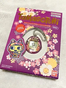 Original Tamagotchi Lucky Cat Mametchi inspired by Edo Kimekomi Doll JAPAN GEN1 - Picture 1 of 2