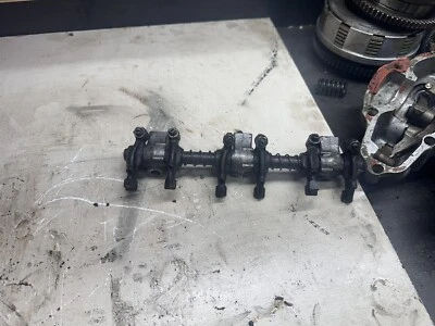 Brazo basculante Yanmar 3TNA72UJ Foto 1 de 2