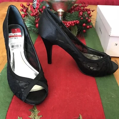 Style&Co 7M Negro Encaje Satinado Fiesta Vestido Mujer Zapatos Bombas 4” Tacón Nuevo con Etiquetas Foto 1 de 4