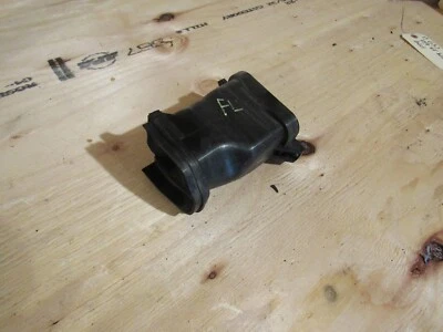 Conducto de admisión de aire delantero izquierdo Infiniti G37 2009-2013 Foto 1 de 4