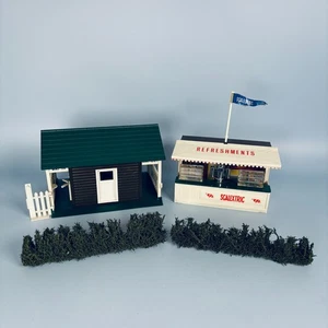 VINTAGE SCALEXTRIC A228 REFRESHMENT KIOSK & A233 ENTRANCE BUILDING TRACKSIDE - Picture 1 of 17