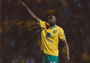 NORWICH: LEON BARNETT SIGNED 6x4 ACTION PHOTO+COA - Picture 1 of 1
