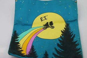 Vintage 1982 E.T. & Me 12" x 11" Canvas Tote - Dunkin Donuts Promo - Picture 1 of 8