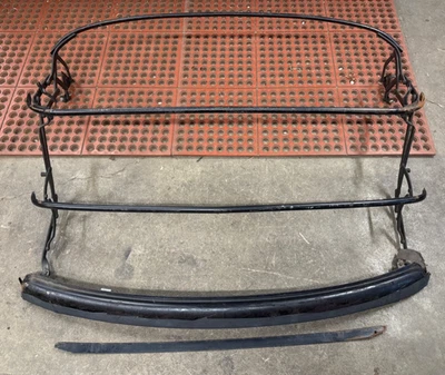 MG MGB 1971-80 • Cuadro superior convertible original con pestillos, usado.  MG6636 Foto 1 de 4