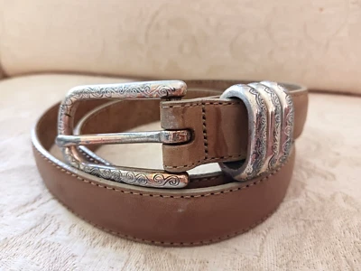 Cinturón de cuero Brighton talla M 30" topo oscuro/bronceado nobuck triple lazo plateado hecho en EE. UU. Foto 1 de 4