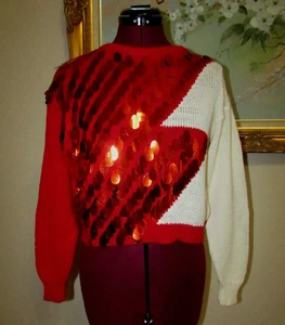 NEU KURZPULLOVER BIOLOGISCH GEWACHSEN GR. M ROT/CREME GROSSE PAILLETTEN RAMIE/BAUMWOLLE - Bild 1 von 10