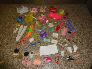 Vintage Barbie Size Doll MISC Huge Lot Purse/Pillow/Bag/Belt/Socks/Pom Pom +++  - Picture 1 of 5