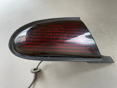 Oldsmobile Aurora 1995 luz trasera izquierda Foto 1 de 4