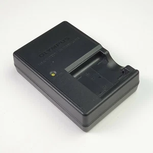Genuine OEM Olympus LI-41CAA Battery Charger LI-41C for Olympus FE Series Li40 - Imagen 1 de 7