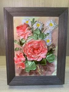 Arte de mesa de arte de pared bordado cinta floral hecho a mano vintage - Imagen 1 de 7