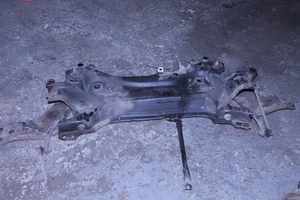 Toyota Auris Estate Mk2 1.8 hybrid front SUB FRAME GENUINE 2013 2018 - Picture 1 of 7