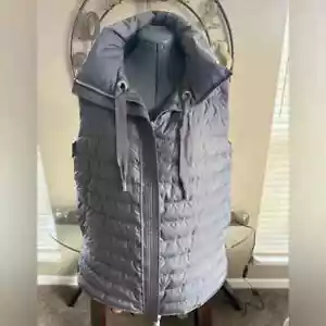 Lafayette 148 New York Designer Down Vest Size M NWT - Picture 1 of 6