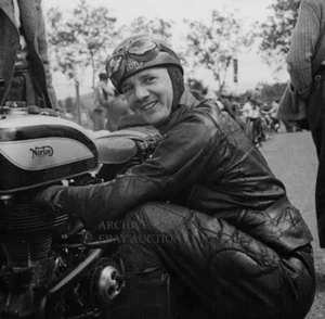 Norton factory racer Albert E. Moule 1924 Isle of Man motorcycle paddock photo - Picture 1 of 1