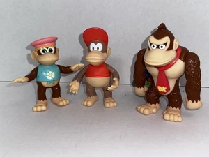 Takara 1999 Donkey Kong & Diddy 4"and DIxie Figure Donkey Family - Picture 1 of 9